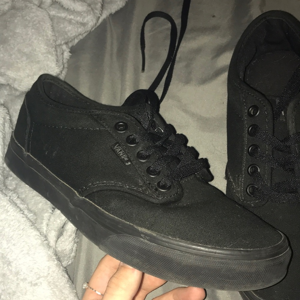 Vans - Picture 2 of 2